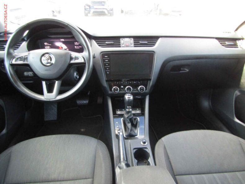 Škoda Octavia - hlavní fotka