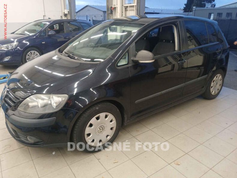 Volkswagen Golf - hlavní foto