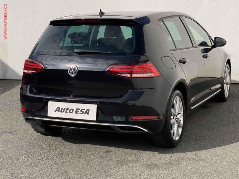 Volkswagen Golf - hlavní foto