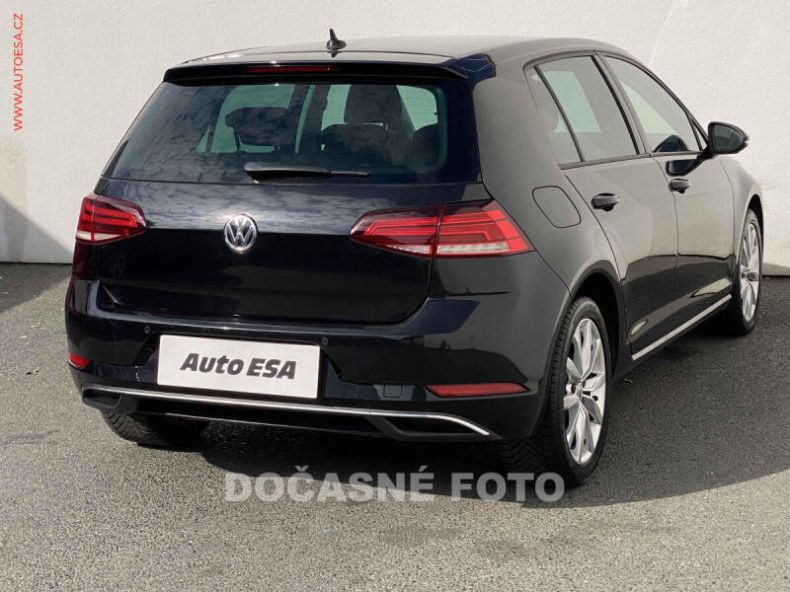Volkswagen Golf - hlavní foto