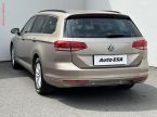 Volkswagen Passat - fotka číslo 5