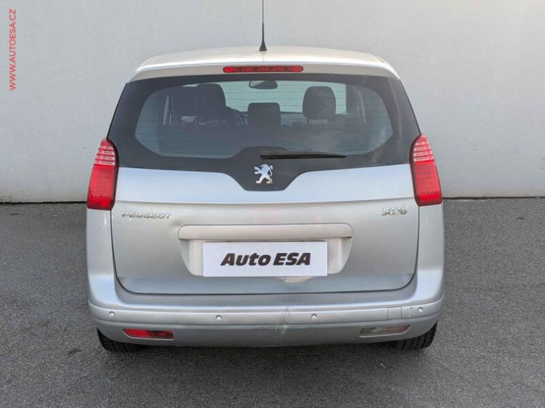 Peugeot 5008 - hlavní fotka