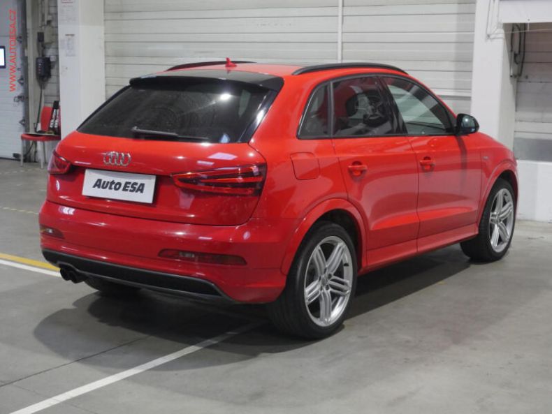 Audi Q3 - hlavní fotka
