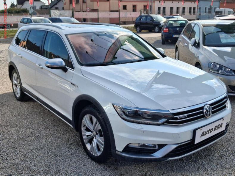 Volkswagen Passat - hlavní fotka inzerátu