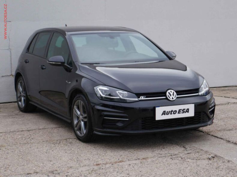Volkswagen Golf - hlavní foto