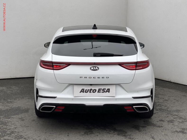 Kia Cee'd - hlavní fotka