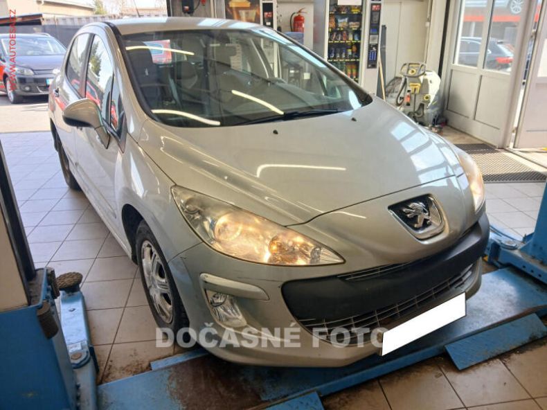 Peugeot 308 - hlavní foto