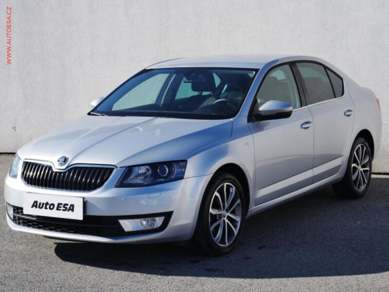Škoda Octavia - hlavní fotka