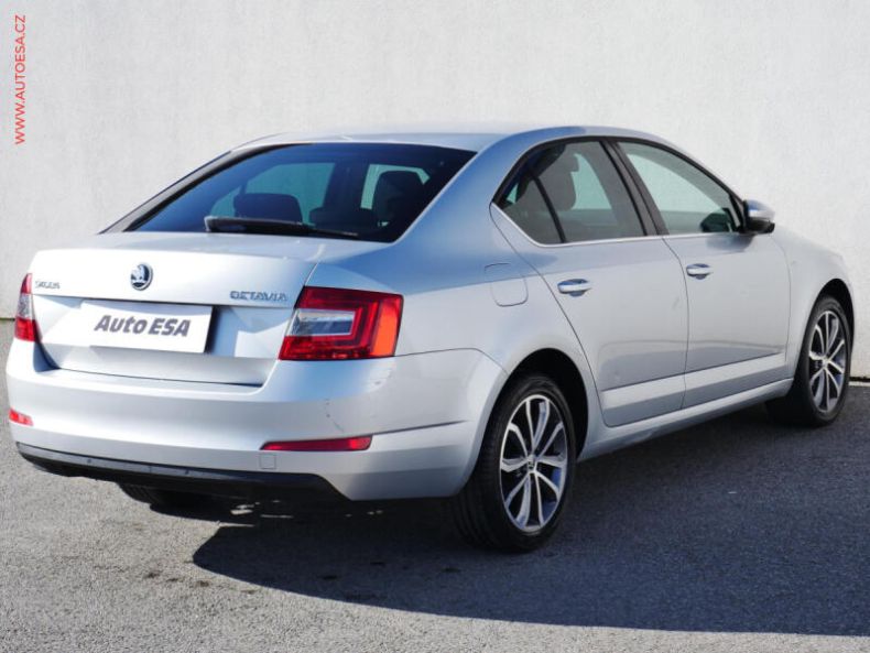 Škoda Octavia - hlavní fotka