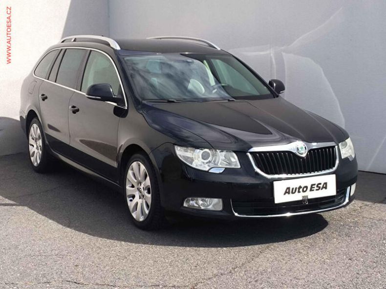 Škoda Superb - hlavní foto