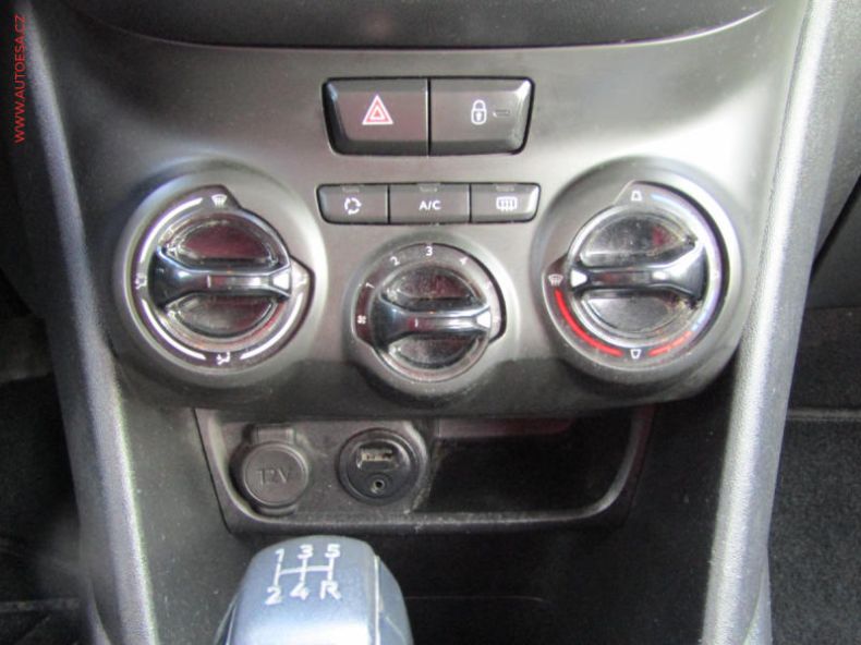 Peugeot 208 - hlavní fotka