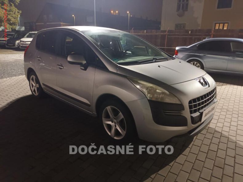 Peugeot 3008 - hlavní foto