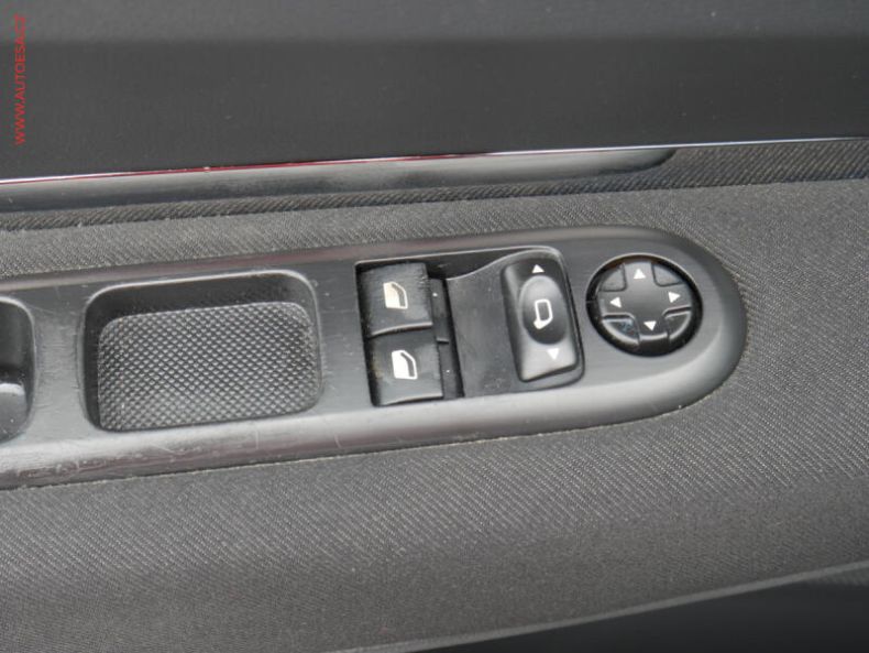 Peugeot 3008 - hlavní fotka