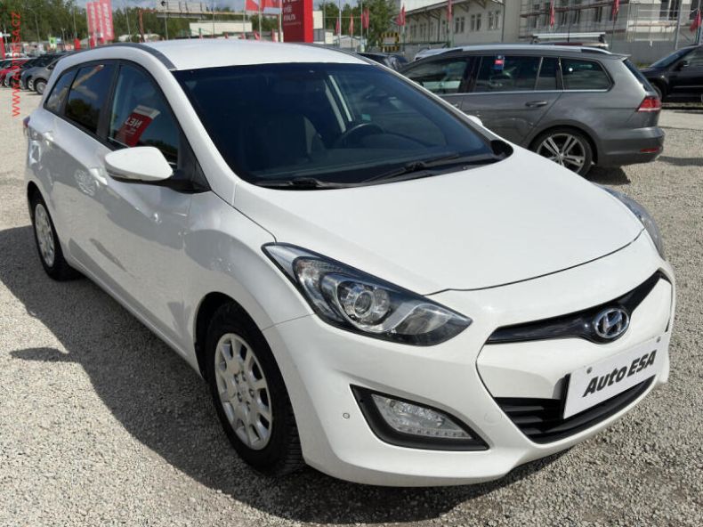 Hyundai i30 - hlavní foto