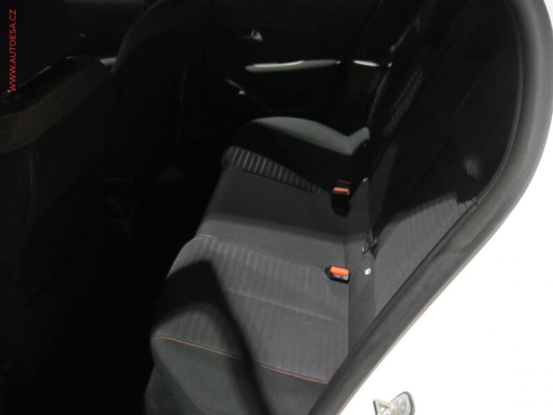 Peugeot 208 - hlavní fotka