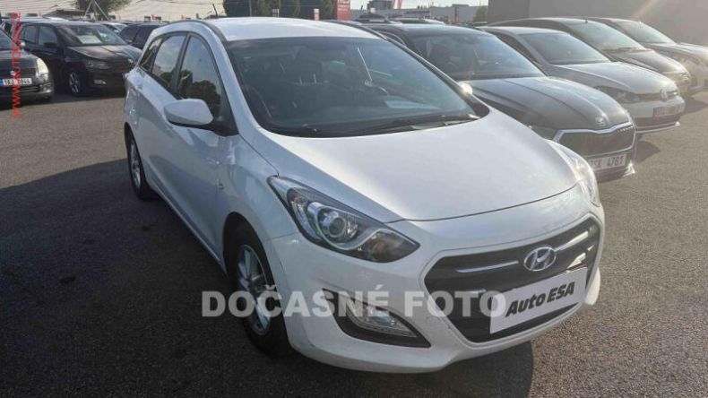 Hyundai i30 - hlavní foto