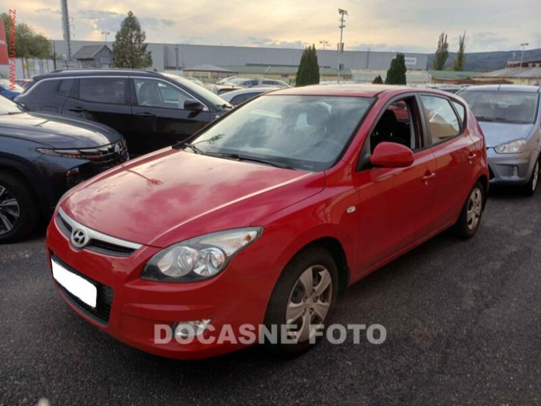 Hyundai i30 - hlavní foto