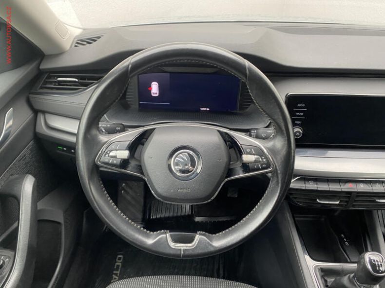 Škoda Octavia - hlavní fotka
