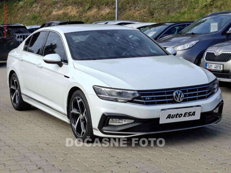 Volkswagen Passat - hlavní foto