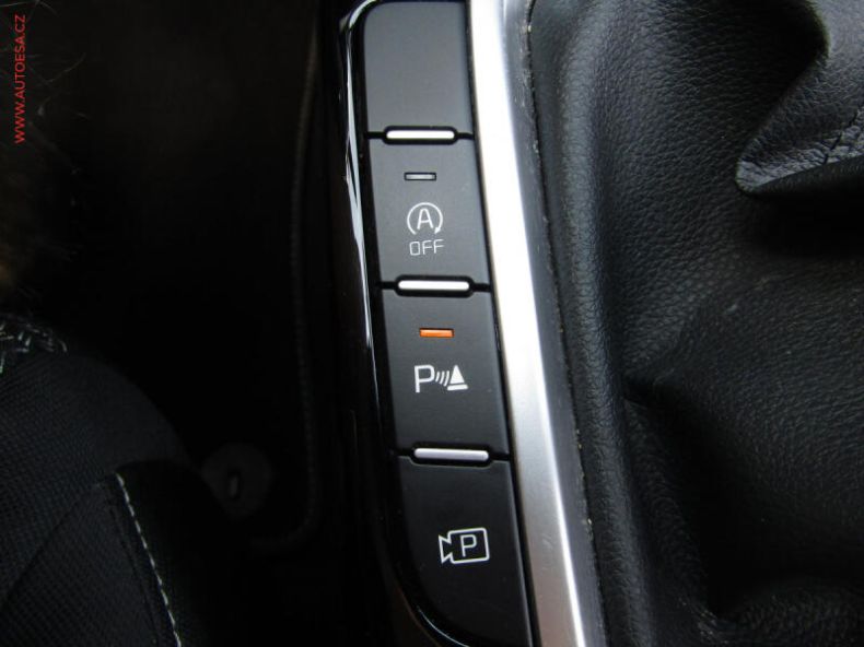 Kia Cee'd - hlavní fotka