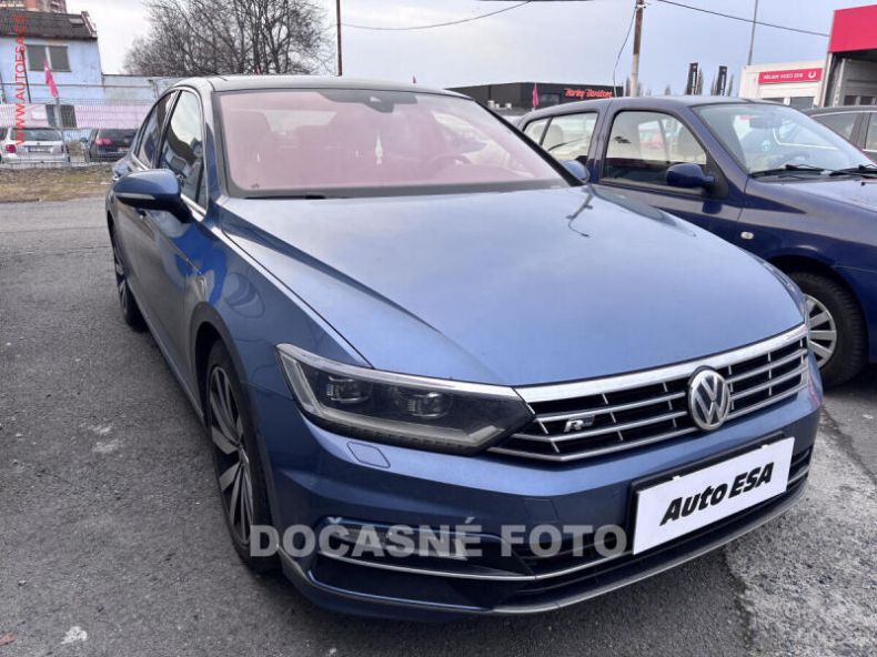 Volkswagen Passat - hlavní fotka inzerátu