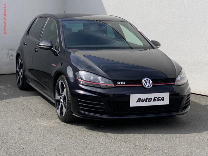 Volkswagen Golf - hlavní foto