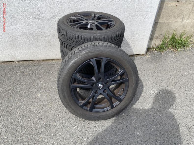 Volkswagen Golf - hlavní fotka