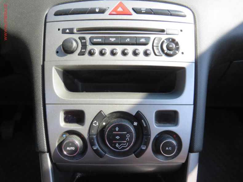 Peugeot 308 - hlavní fotka