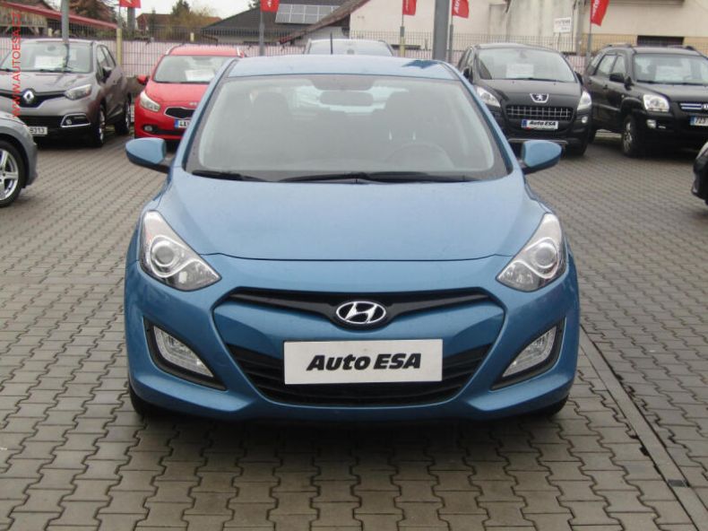 Hyundai i30 - hlavní fotka