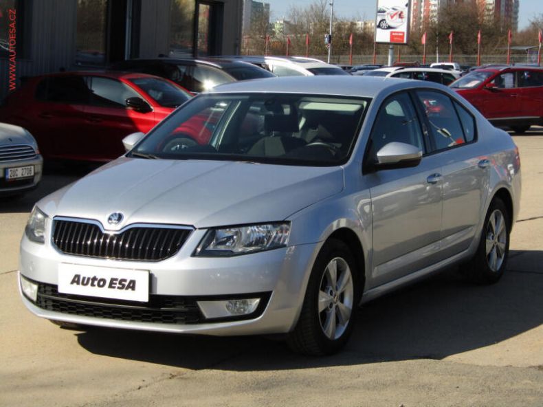 Škoda Octavia - hlavní fotka