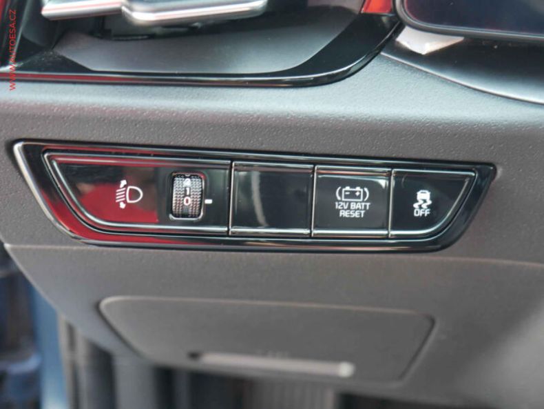 Kia Niro - hlavní fotka