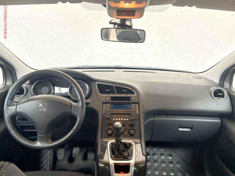 Peugeot 5008 - hlavní fotka