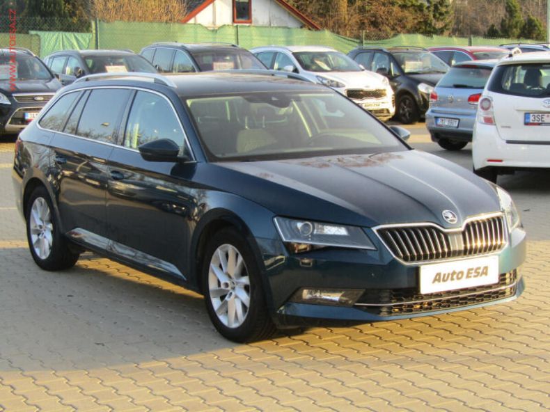Škoda Superb - hlavní foto