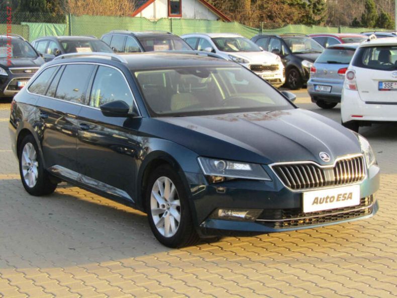 Škoda Superb - hlavní foto