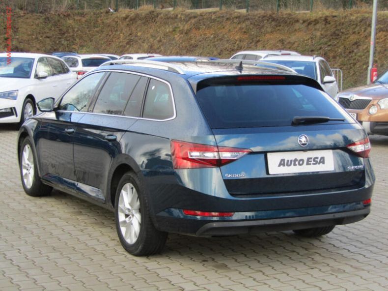 Škoda Superb - hlavní fotka