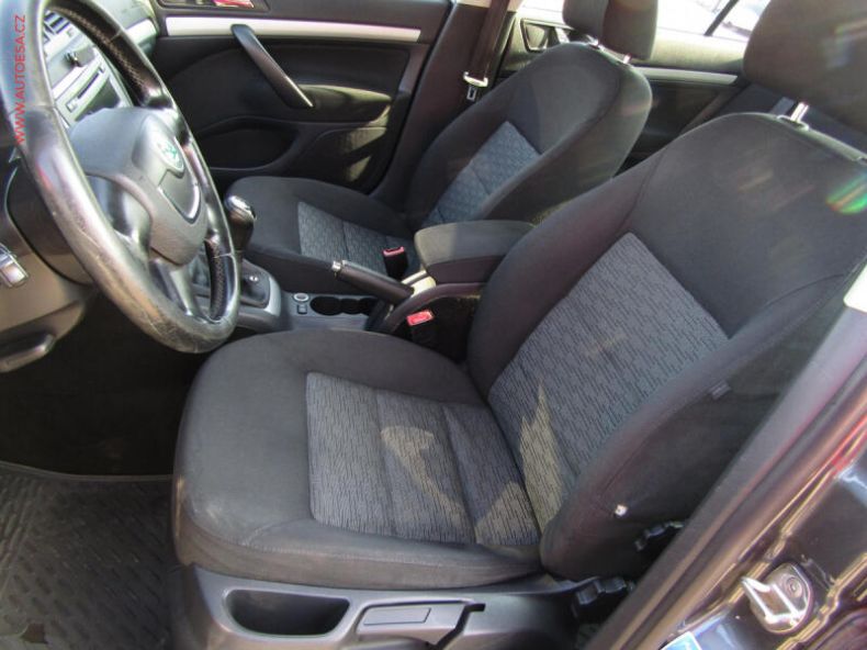 Škoda Octavia - hlavní fotka