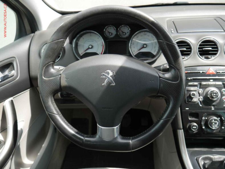 Peugeot 308 - hlavní fotka