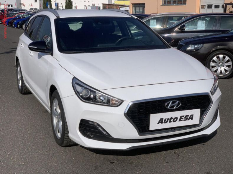 Hyundai i30 - hlavní foto