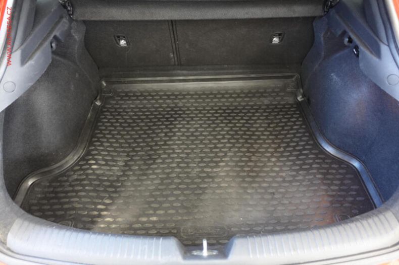 Hyundai i30 - hlavní fotka