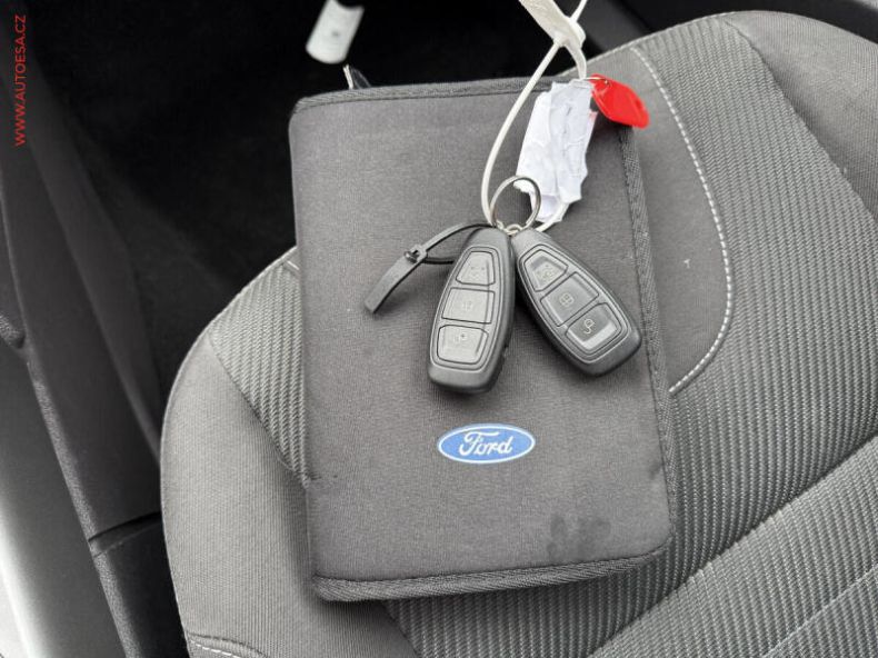 Ford Kuga - hlavní fotka