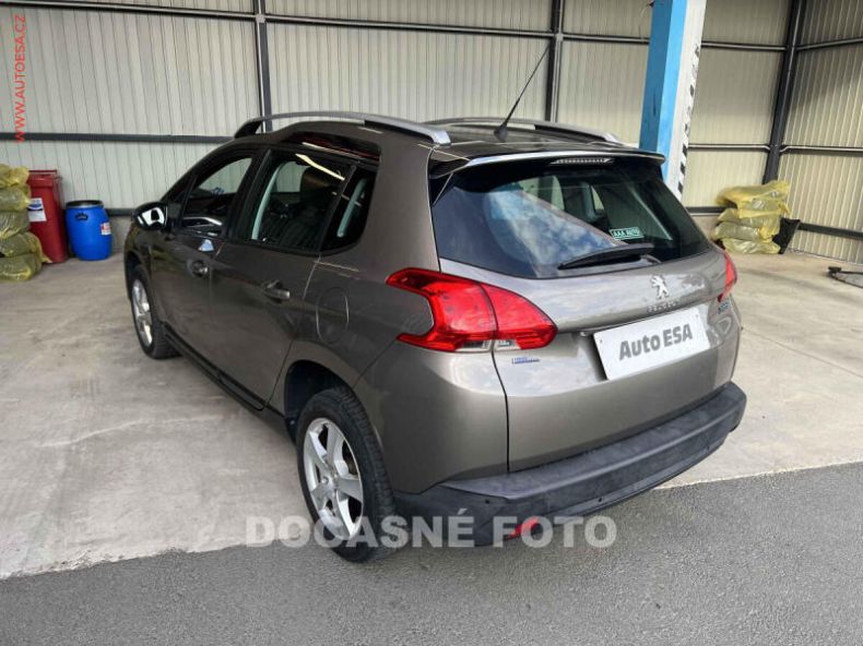 Peugeot 2008 - hlavní fotka