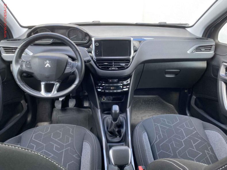 Peugeot 2008 - hlavní fotka