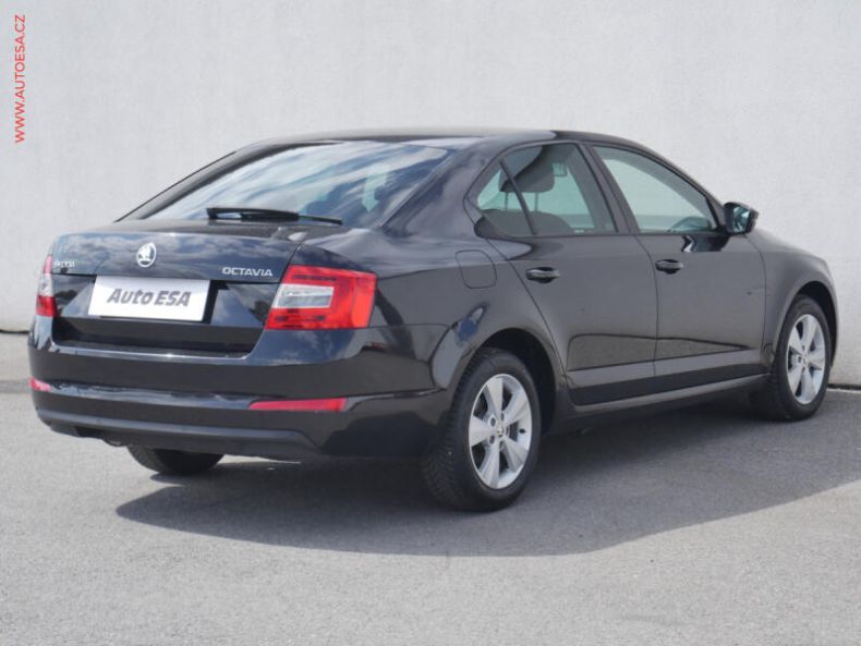 Škoda Octavia - hlavní fotka