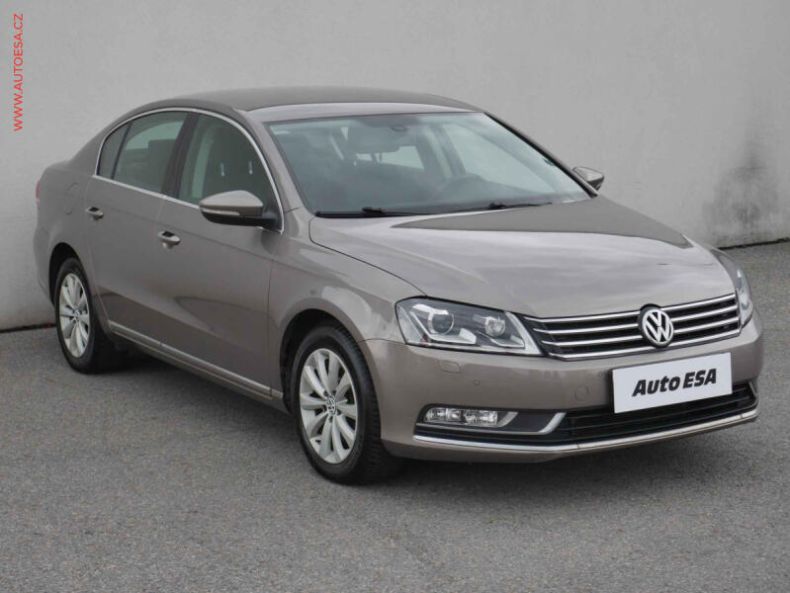 Volkswagen Passat - hlavní fotka inzerátu