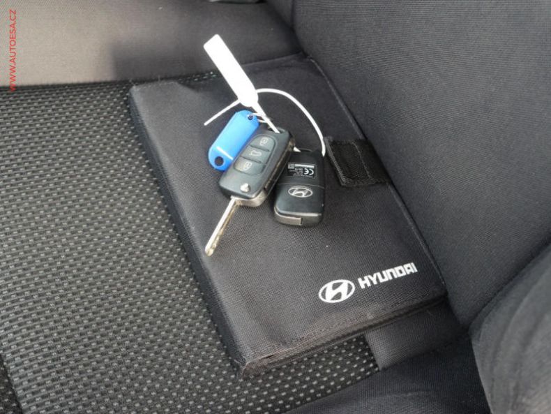 Hyundai i30 - hlavní fotka