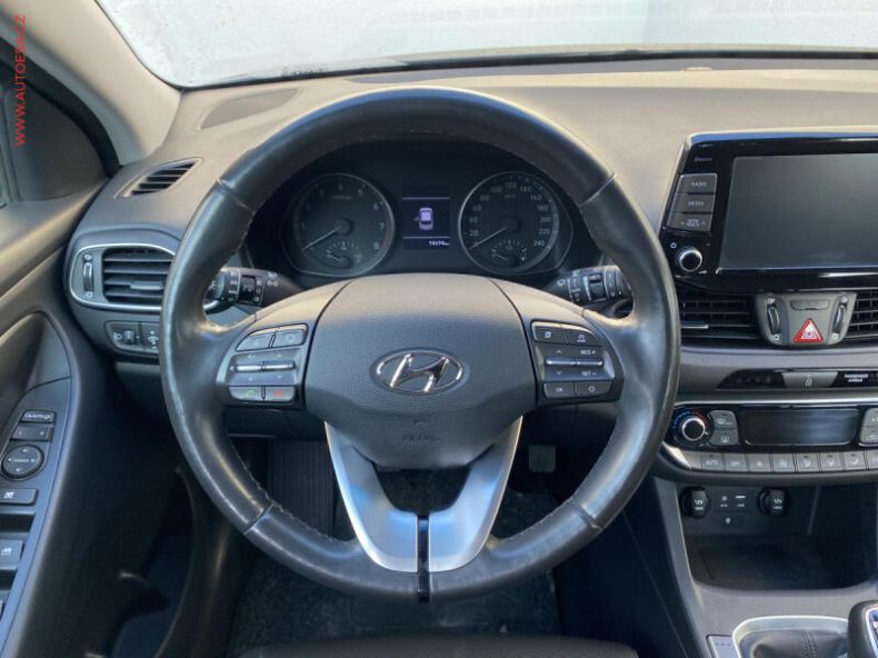 Hyundai i30 - hlavní fotka