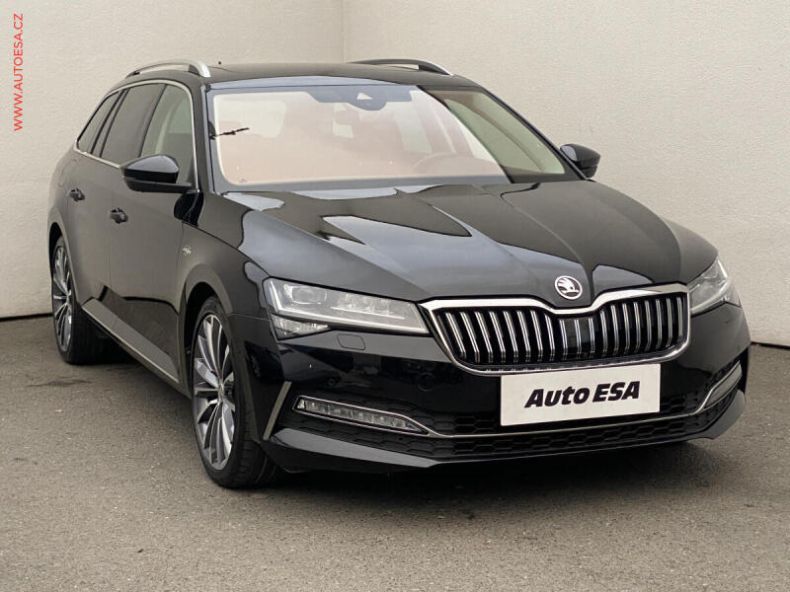 Škoda Superb - hlavní foto