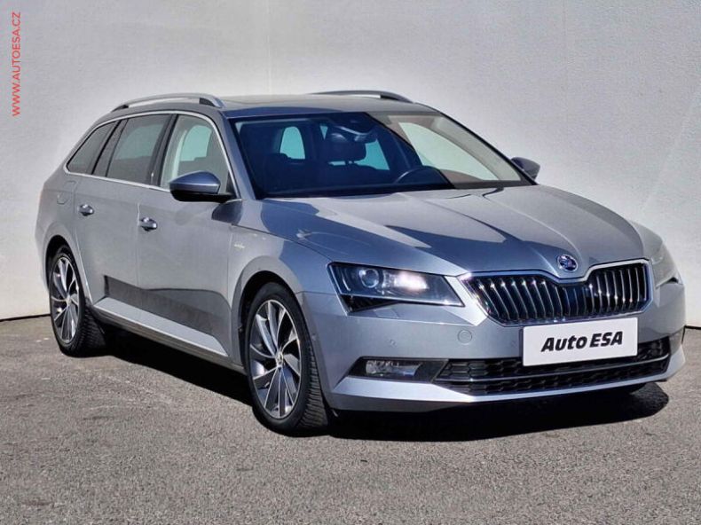 Škoda Superb - hlavní foto