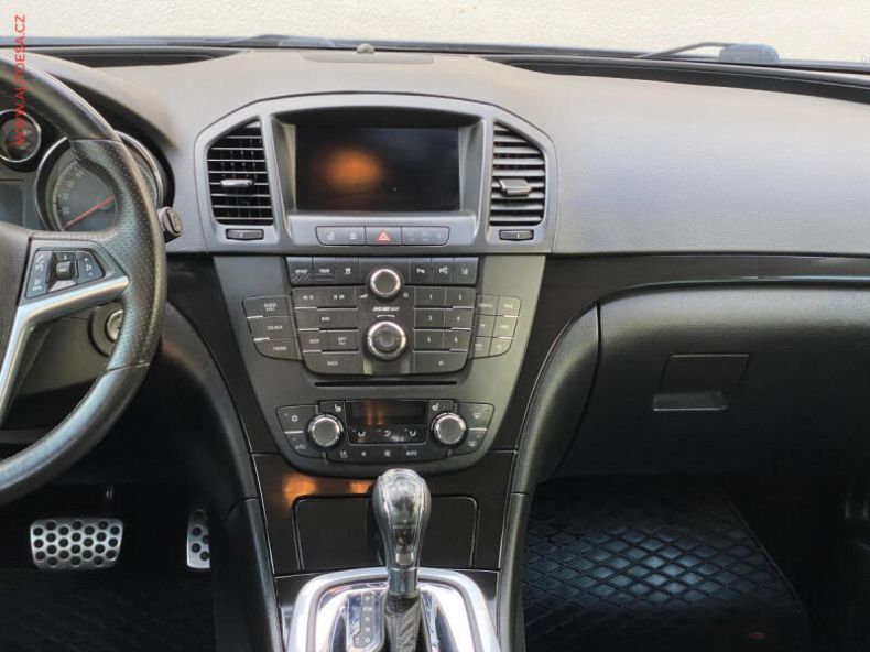 Opel Insignia - hlavní fotka