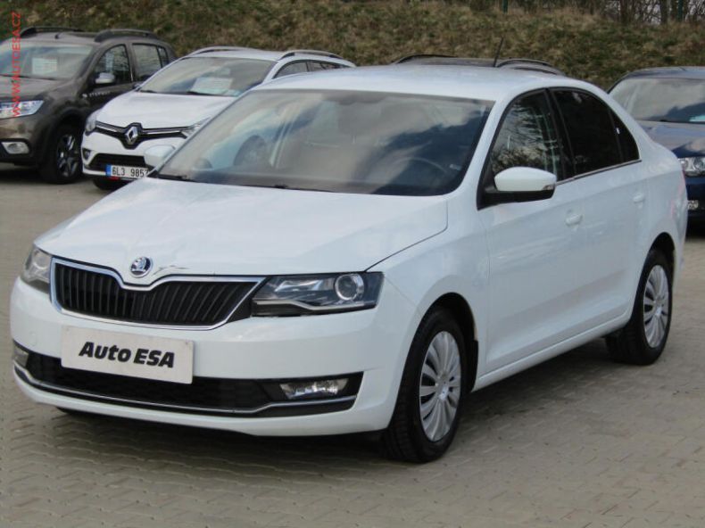 Škoda Rapid - hlavní fotka